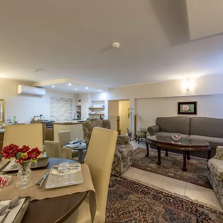 Hotell Flora 3*